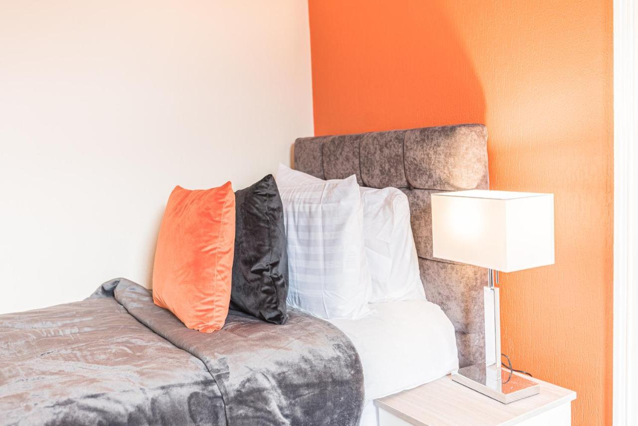 *King Bed* Luxury City Centre House Barrow-in-Furness Ngoại thất bức ảnh