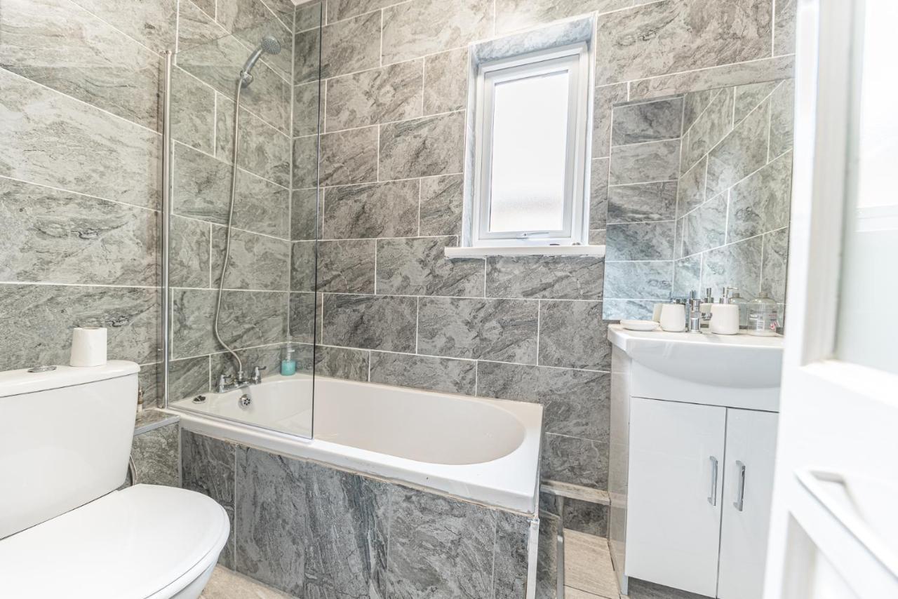 *King Bed* Luxury City Centre House Barrow-in-Furness Ngoại thất bức ảnh